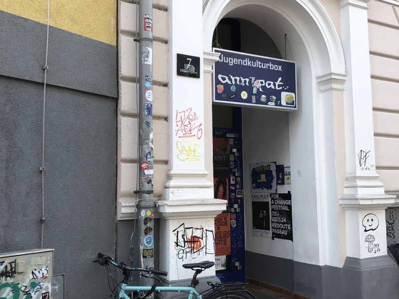 Konzert: Their Dogs Were Astronauts; Darwin, Akrasia