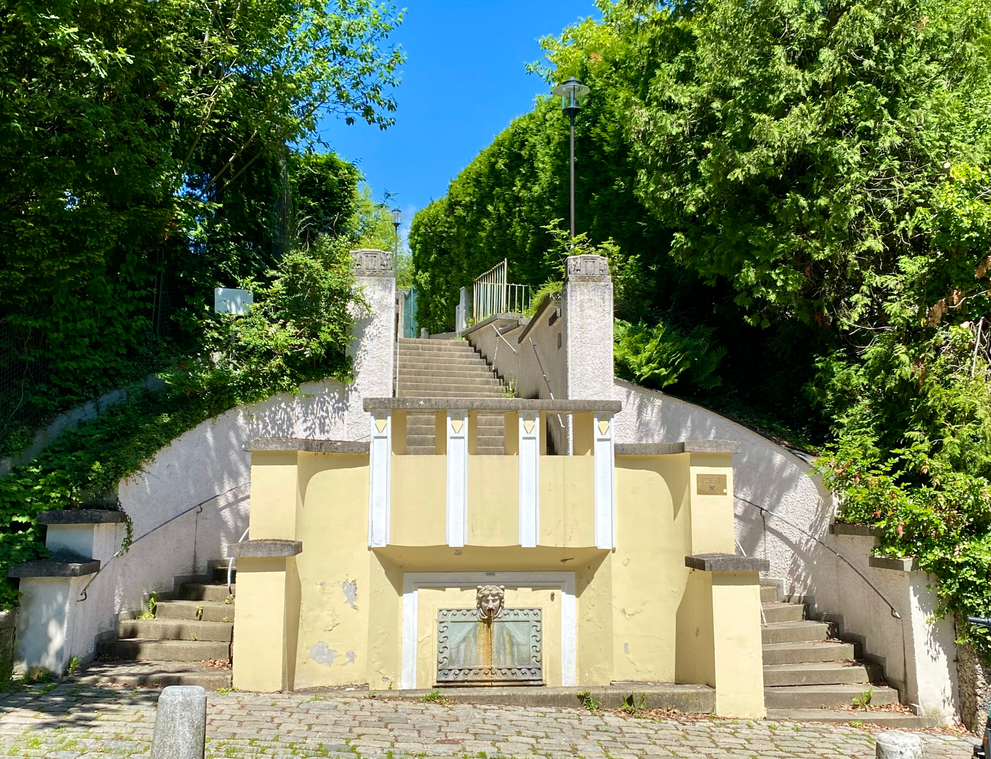 Themenführung: Die Villen am Schloss- und Römerberg