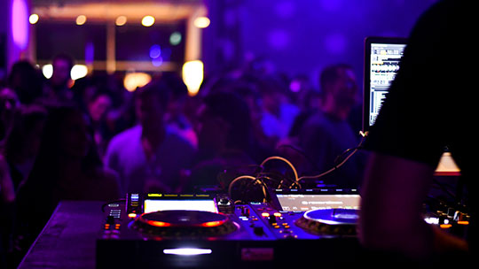 STREAM CLUB erobert L_NZ