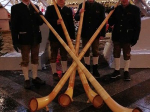 Live-Musik am Domplatz: Alphorn-Gruppe Gaflenz