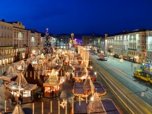 Weihnachtsmarkt Hop-On Hop-Off Zug