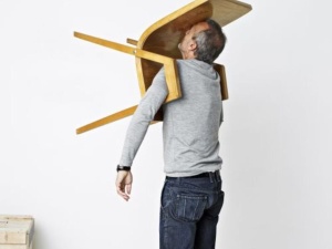Erwin Wurm: One Minute Sculptures