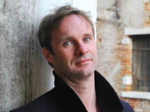 Literaturfrühstück mit Clemens Berger: Haus des flüssigen Goldes