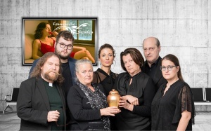  Theatergruppe BÜGELMAFIA "Kalter weißer Mann" 