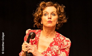 Gabriele Deutsch spielt "So oder so - Hildegard Knef"