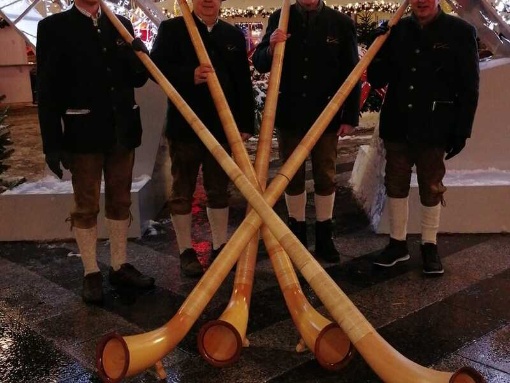 Live-Musik am Domplatz: Alphorn-Gruppe Gaflenz