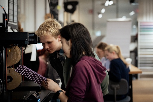 Make & Meet im MakerSpace