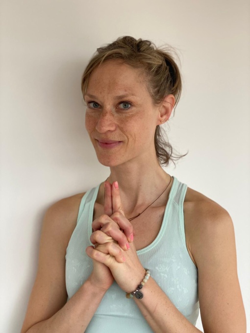 Kräftigendes Yoga für Mama und Baby