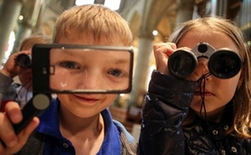 Kinderdom: Wie Detektive den Dom erkunden